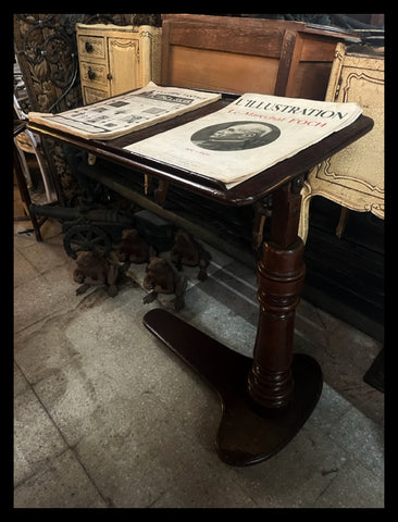 I.4452 MESA DE ENFERMO DE MADERA