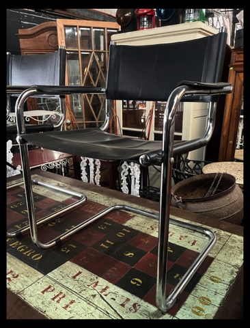 I.4453 PAR DE SILLAS CROMADAS