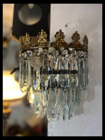 II.3848 PAR DE APLIQUÉS DE CRISTAL Y BRONCE