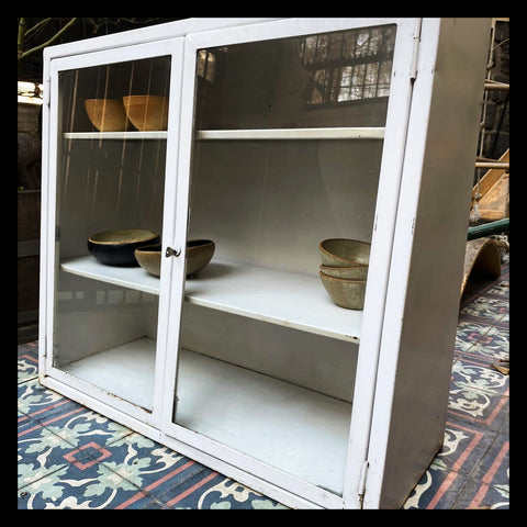 I.4476 VITRINA BLANCA FRONTIS DIAGONAL