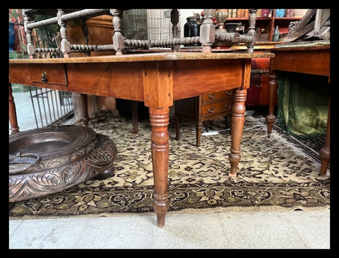 I.4526 MESA CHILENA CON CAJÓN