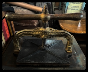 II.3805 GRAN PRENSA DE FIERRO