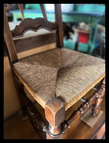 I.4542 SILLA DE MADERA Y PAJA