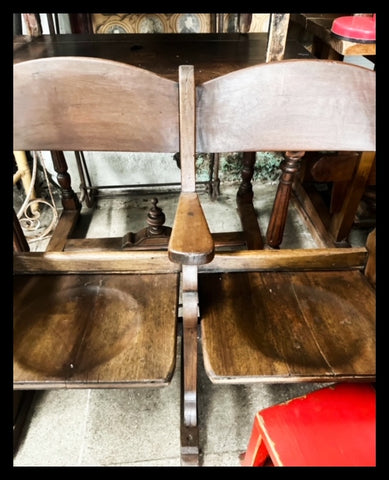 I.4556 BUTACAS DE TEATRO ANTIGUAS DE MADERA