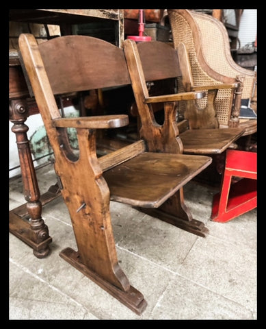 I.4556 BUTACAS DE TEATRO ANTIGUAS DE MADERA