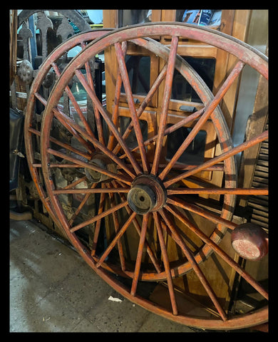 II.3332 RUEDAS ANTIGUAS DIÁMETRO 175 CM