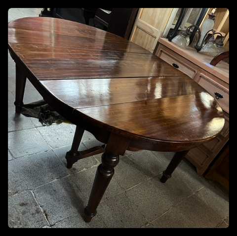 I.4415 MESA OVALADA CON EXTENSIONES