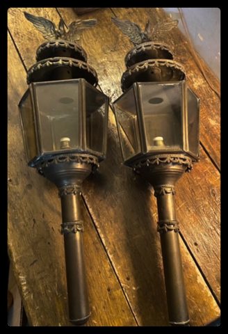 II.3813 PAR DE FAROLES DE BRONCE