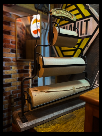 II.3792 DISPENSADOR DE PAPEL DE FIERRO