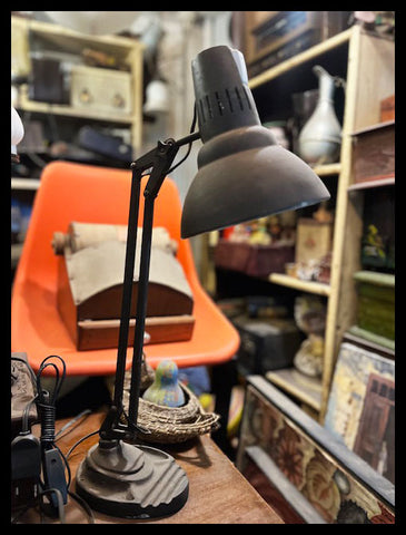 II.3726 LÁMPARA DE ESCRITORIO INDUSTRIAL