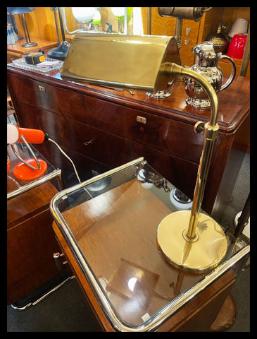 II.3742 LÁMAPRA DE MESA REGULABLE DE BRONCE