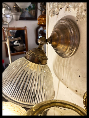 II.3743 PEQUEÑO APLIQUÉ DE VIDRIO