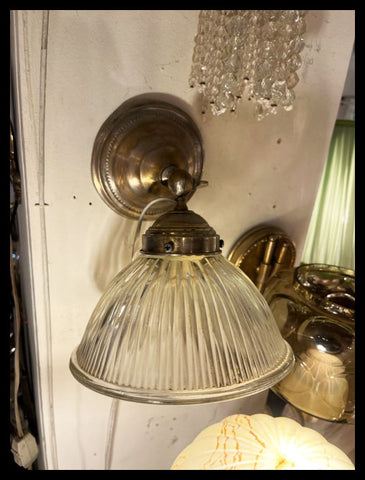 II.3743 PEQUEÑO APLIQUÉ DE VIDRIO