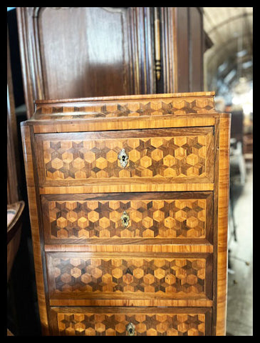 I.4353 SECRETAIRE CON MARQUETERÍA