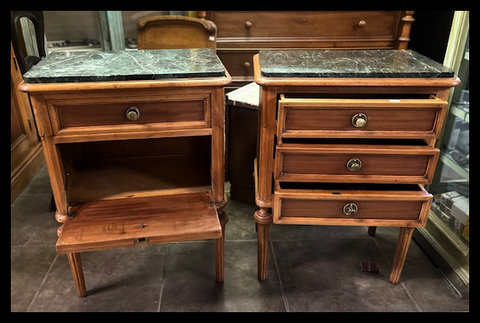 I.4439 PAR DE VELADORES CON MÁRMOL