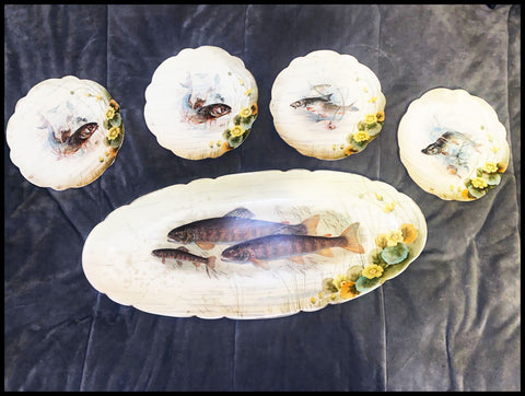 II.3824 JUEGO DE LOZA DE PESCADO