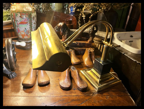 II.3827 LÁMPARA DE BRONCE