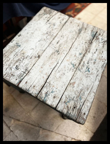 I.4434 MESA DE CELESTE BAJA