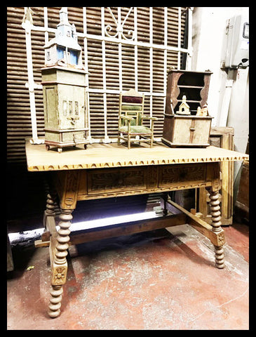 I.4437 MESA CRUZ MONTT TALLADA