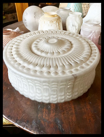 II.3831 PLAFÓN GRANDE EMPAVONADO