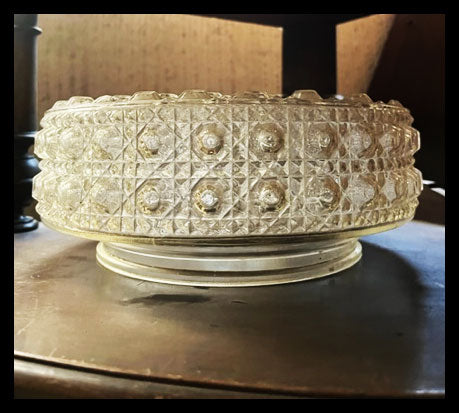 II.3832 PLAFÓN DE VIDRIO CON ESFERAS