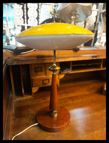 II.3844 LÁMPARA DECO AMARILLA