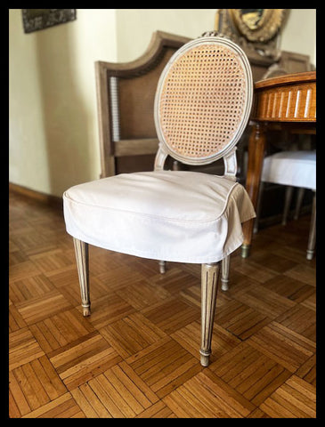 I.4456 JUEGO DE 10 SILLAS DE COMEDOR