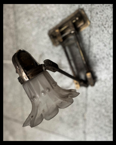 II.3837 LÁMPARA DE MURO REGULABLE