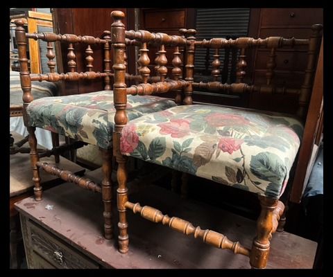 I.4448 PAR DE SILLAS ESQUINA