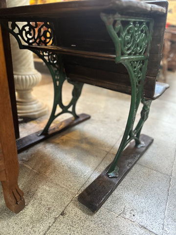 I.5000 PUPITRE DE FIERRO Y MADERA