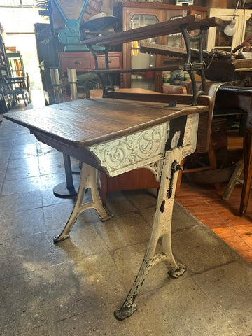 I.5004 PUPITRE DE FIERRO Y ROBLE AMERICANO