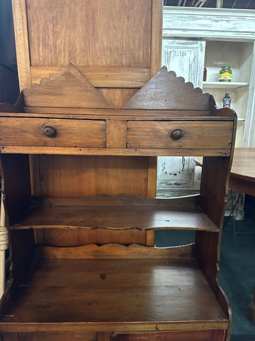 I.5006 PEQUEÑO MUEBLE DE MADERA DE CAMPO