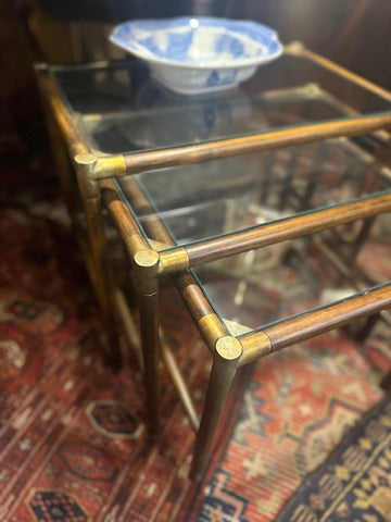 I.5049 TRÍO DE MESAS NIDO VIDRIADAS