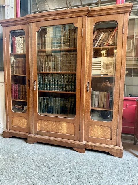 I.5061 LIBRERO DE 3 CUERPOS