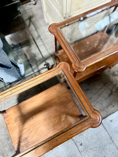 I.5064 MESITAS DE VIDRIO