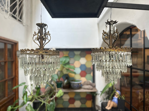 II.5016 PAR DE LÁMPARAS DE BRONCE Y CRISTAL