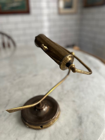 II.5040 LÁMPARA DE BRONCE DE MESA O MURO