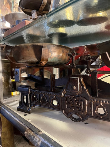 II.5049 BALANZA DE FIERRO Y BRONCE