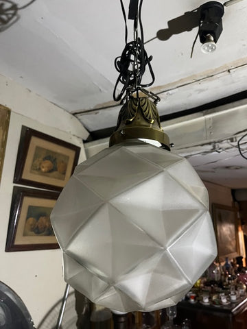 II.5055 LÁMPARA COLGANTE ART DECÓ DE VIDIRO EMPAVONADO
