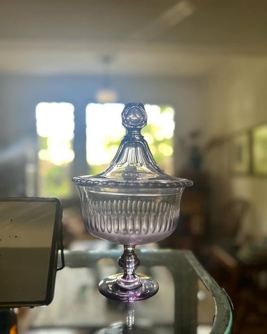 II.5057 DULCERA DE CRISTAL LILA