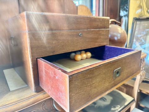 II.5064 ANTIGUA CAJA DE CUBERTERÍA