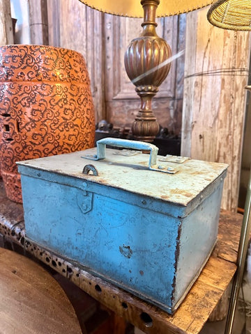 II.5065 CAJA DE LATÓN CELESTE