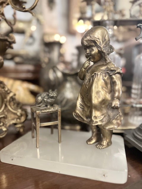 II.5083 NIÑA Y GATO DE BRONCE