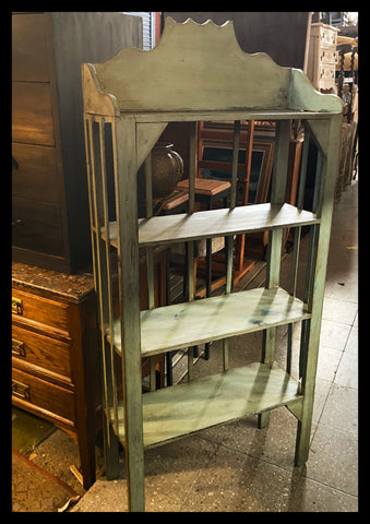 II.3896 REPISERO DE MADERA