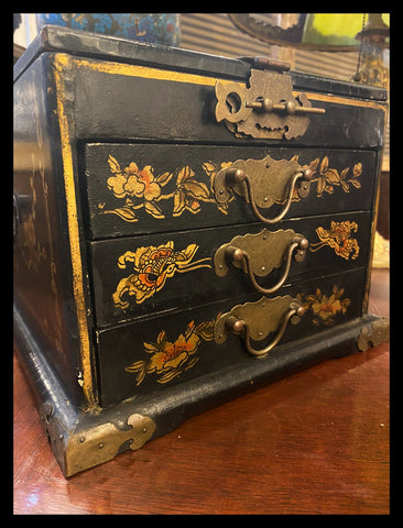 II.3894 TOCADOR DE VIAJE