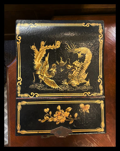 II.3894 TOCADOR DE VIAJE