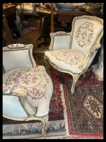 I.4513 PAR PETIT POINT FLOREADOS