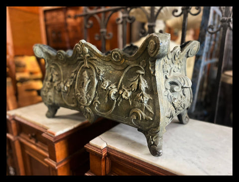 II.3879 MACETAS BAJAS DE FIERRO