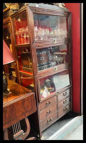 I.2222   MUEBLE BAR CON CAJONES