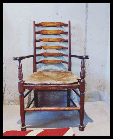 I.2232   SITIALES MADERA Y CUERO